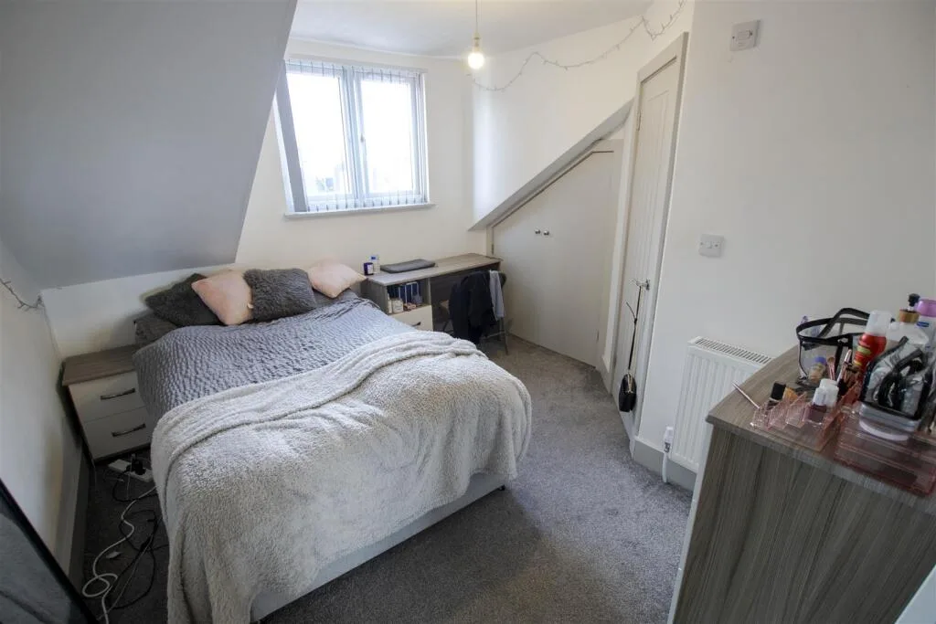 7 bedroom property for rent