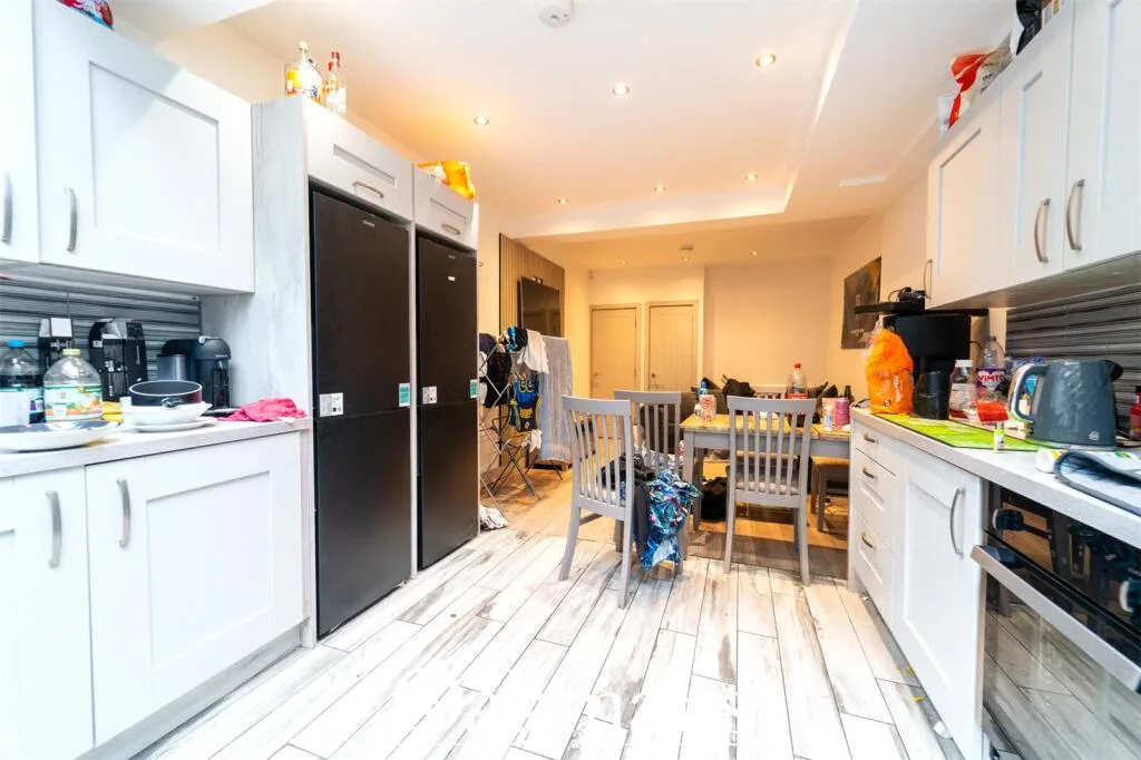 7 bedroom property for rent