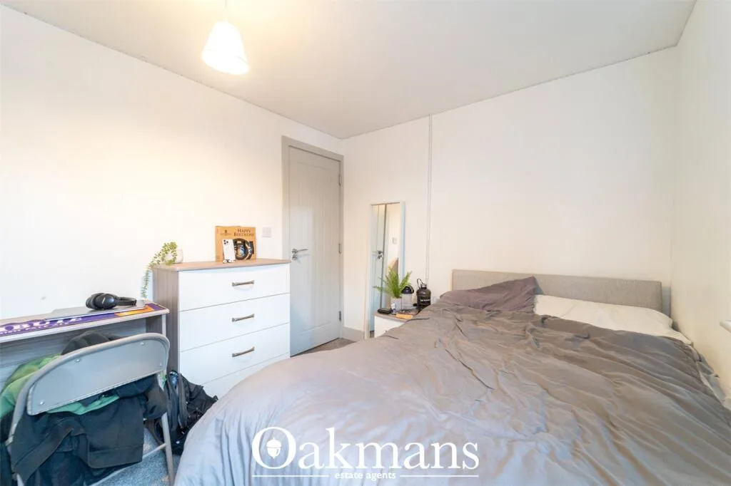 7 bedroom property for rent