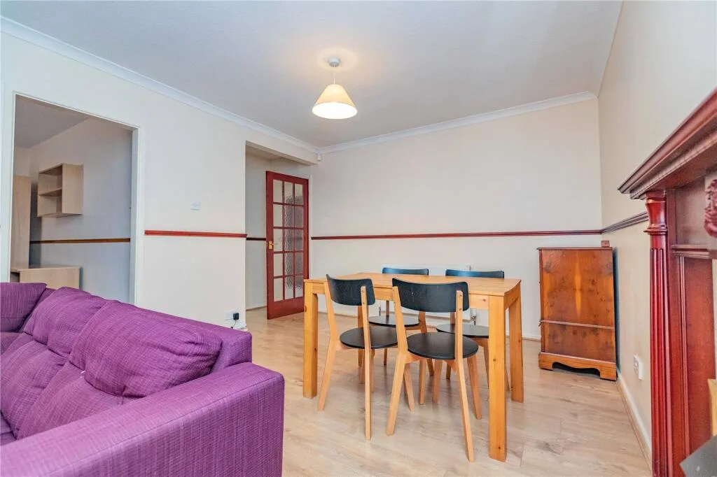 2 bedroom house for rent
