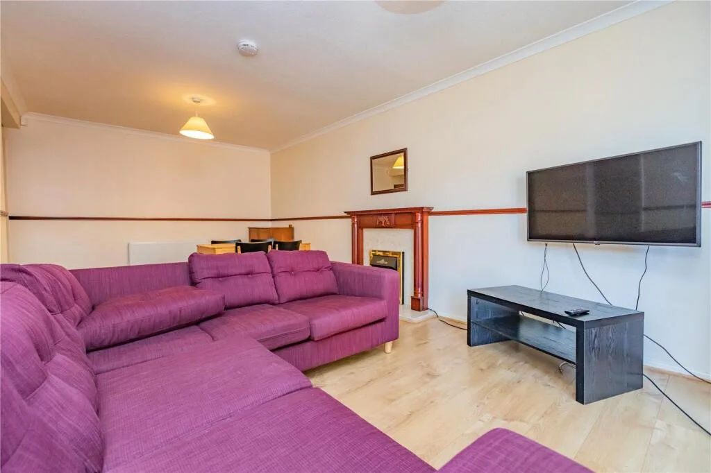2 bedroom house for rent