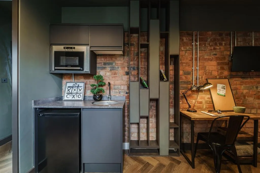 1 bedroom house share for rent