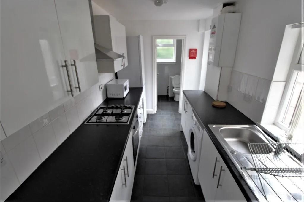 4 bedroom terraced house for rent