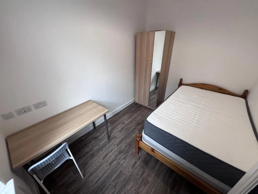 4 bedroom house share for rent