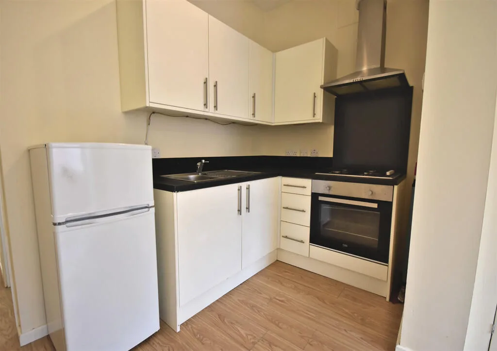 1 bedroom ground floor flat for rent