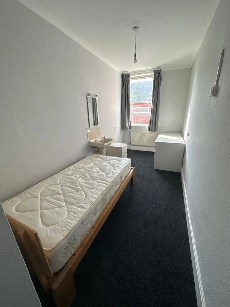 1 bedroom detached house for rent