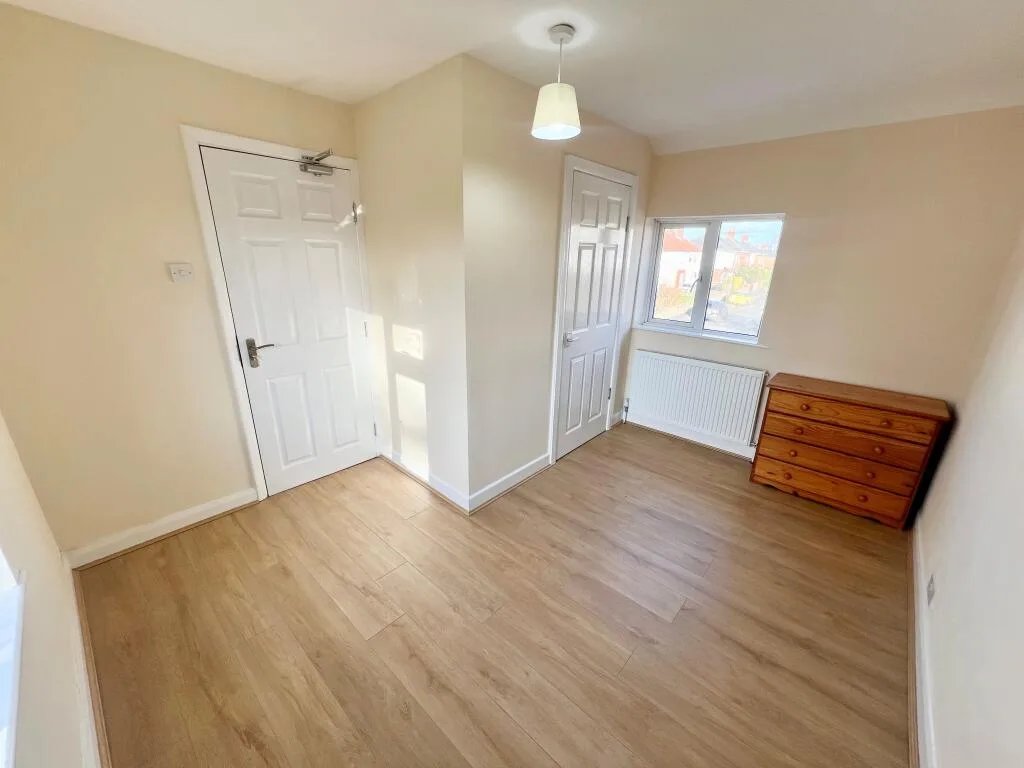 1 bedroom house share for rent