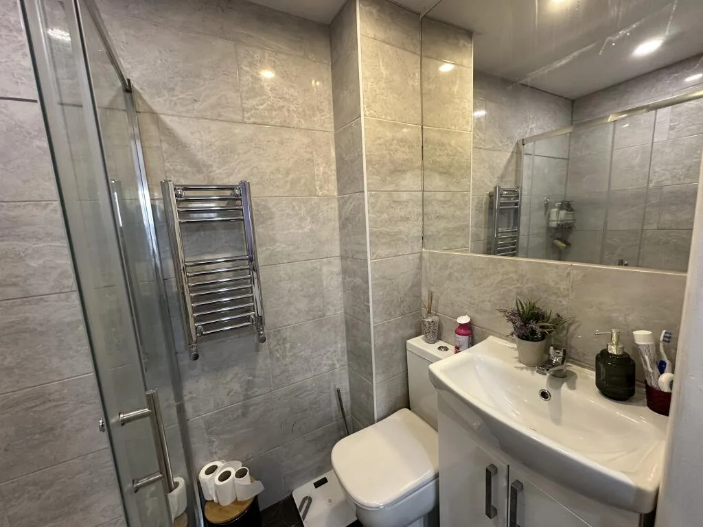 2 bedroom house for rent