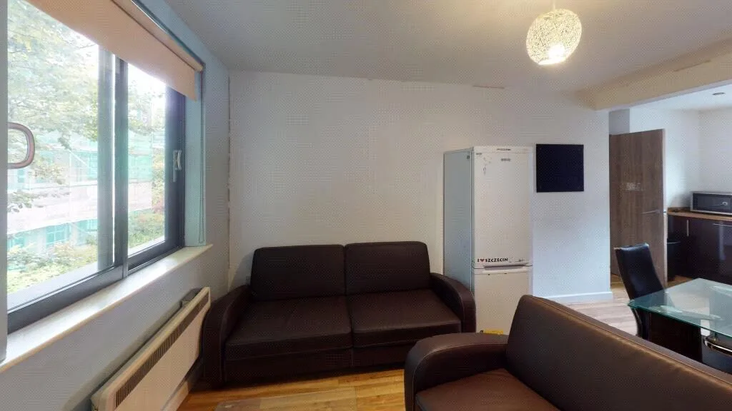 6 bedroom apartment for rent