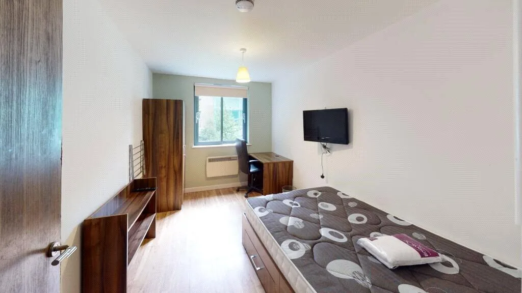 6 bedroom apartment for rent