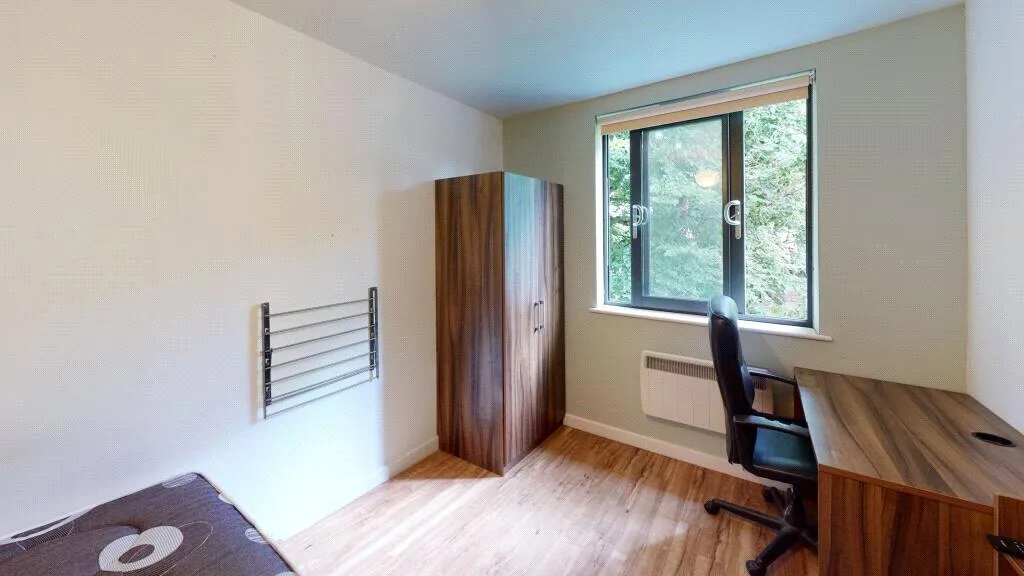 6 bedroom apartment for rent