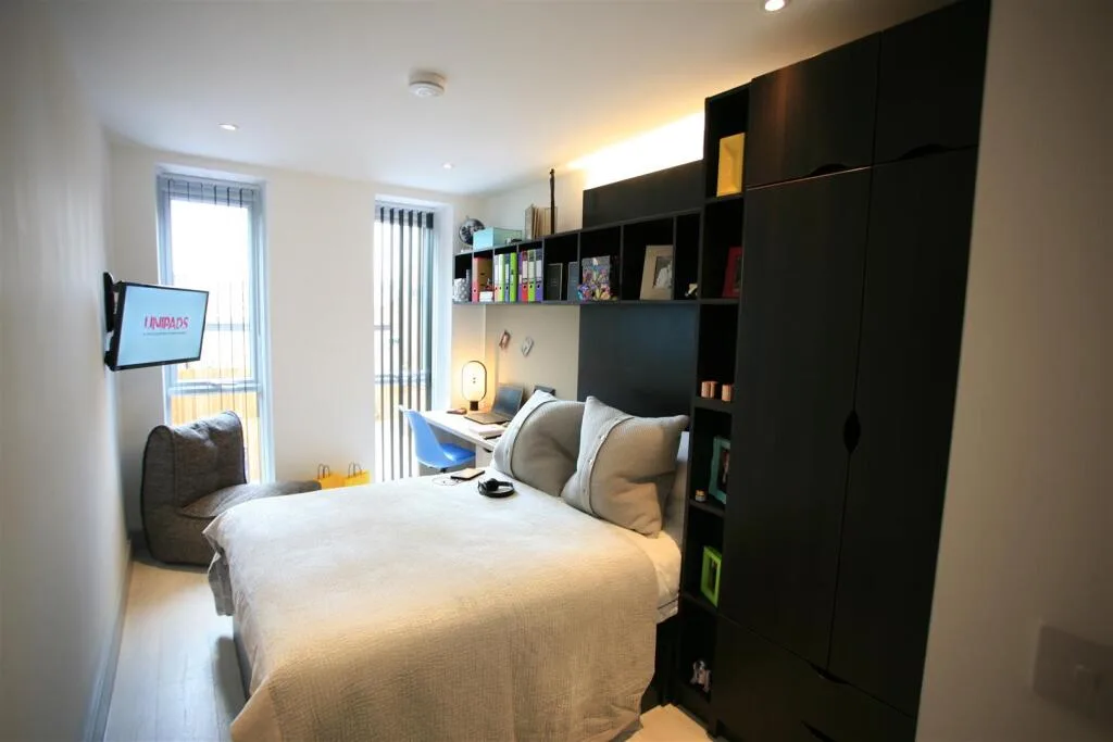 1 bedroom house share for rent