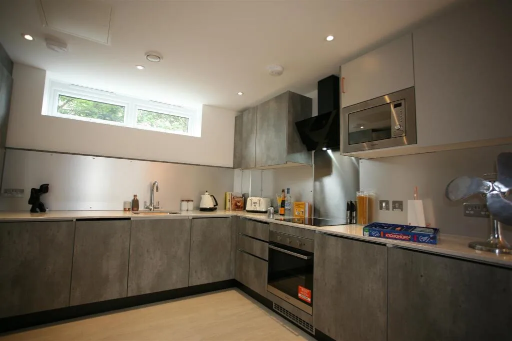 1 bedroom house share for rent