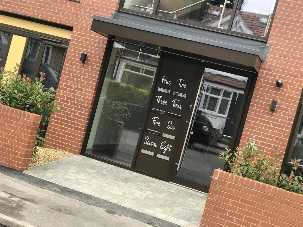 1 bedroom house share for rent