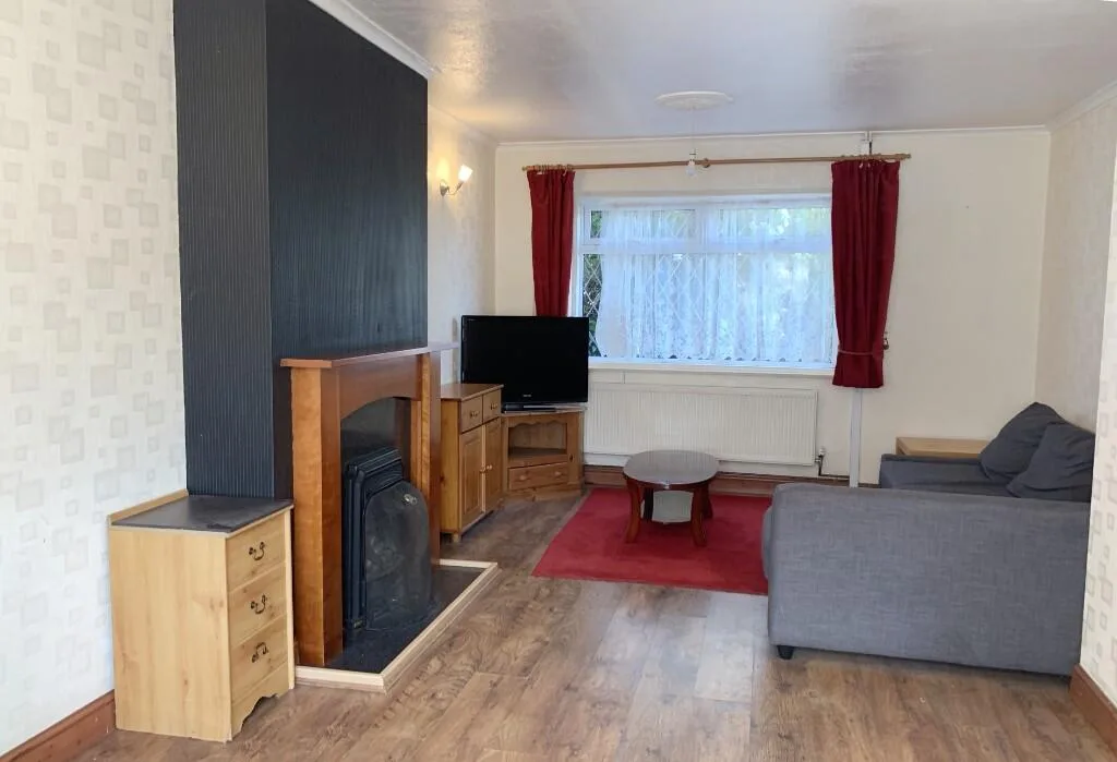 2 bedroom house for rent