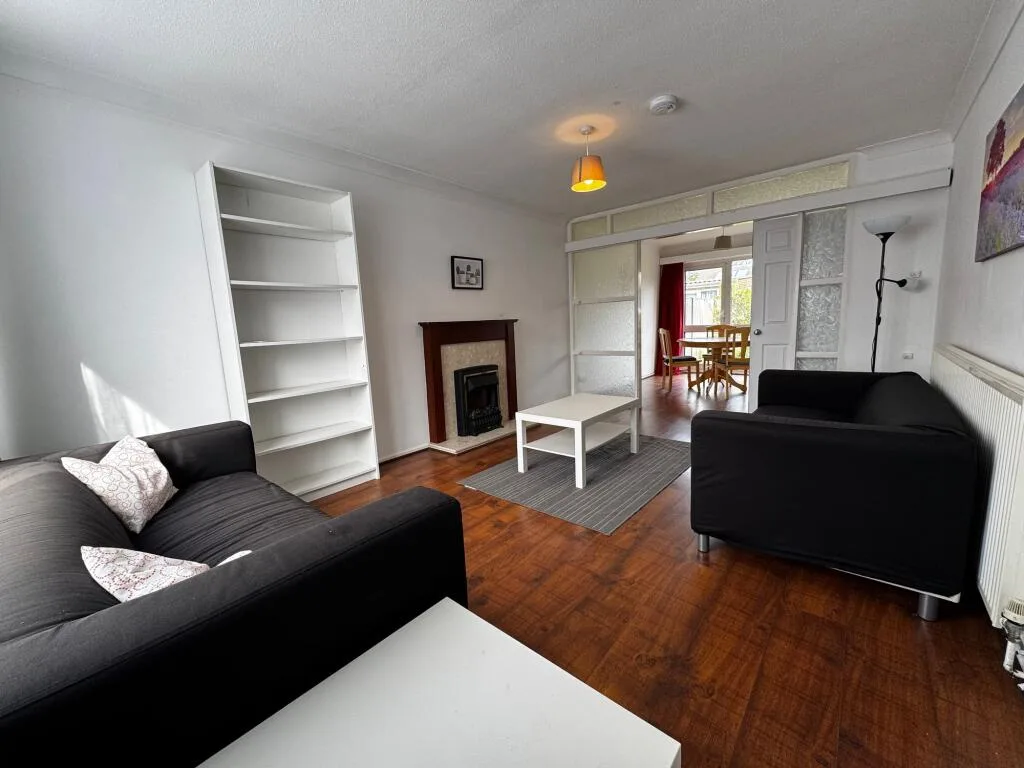 3 bedroom semi-detached house for rent