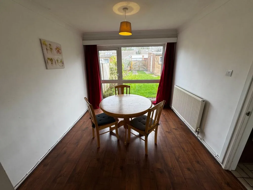3 bedroom semi-detached house for rent