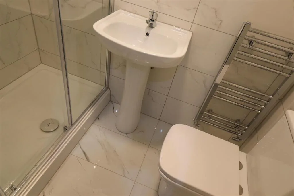 1 bedroom house share for rent