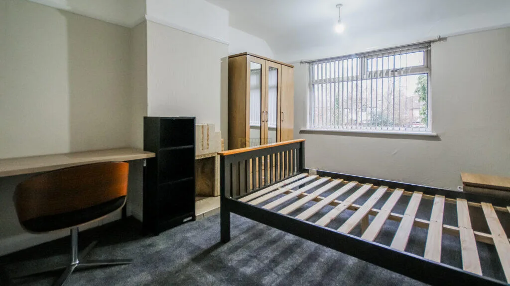 2 bedroom semi-detached house for rent