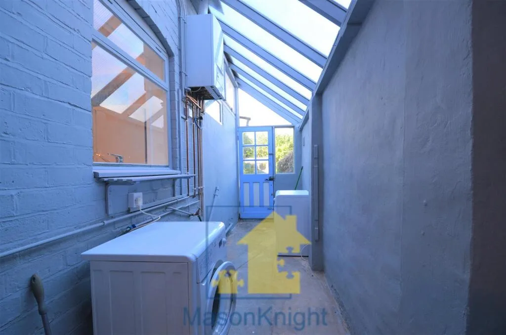 4 bedroom terraced house for rent
