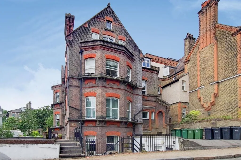 2 bedroom flat for rent