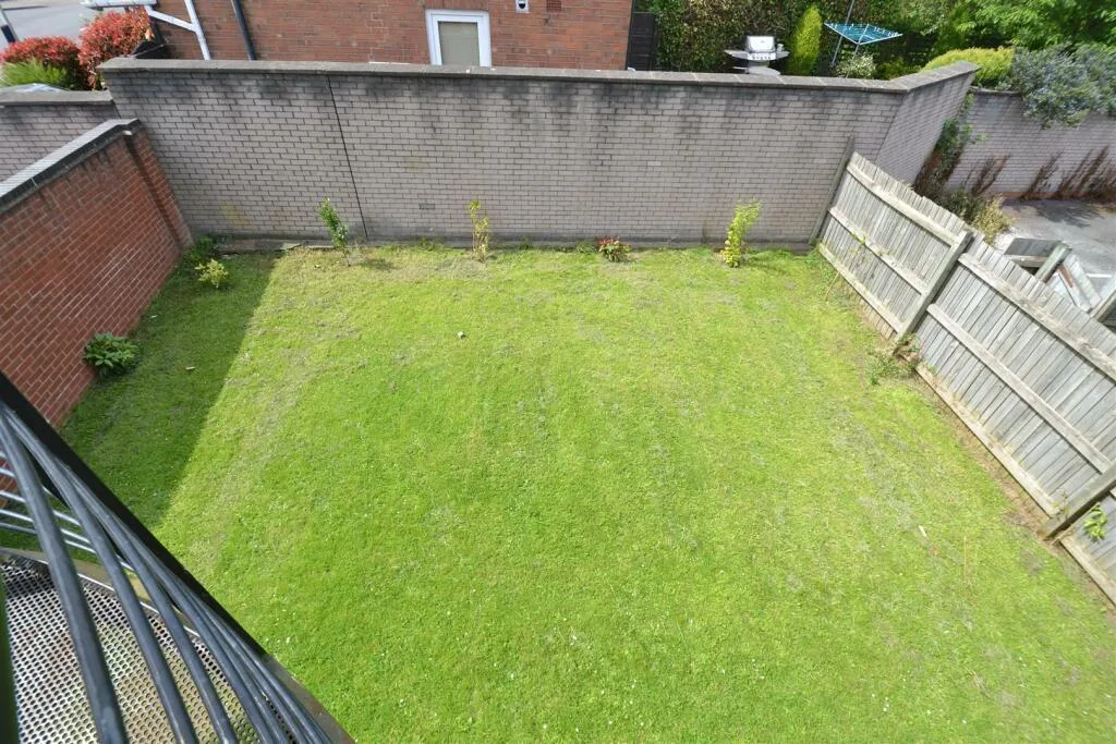 4 bedroom flat for rent