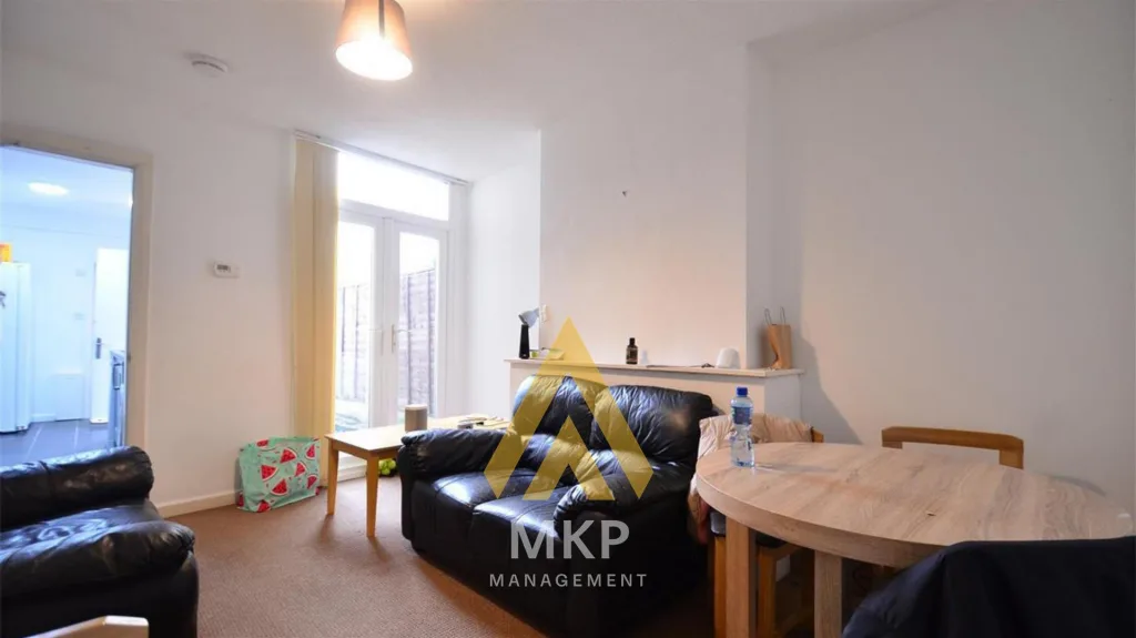 4 bedroom terraced house for rent