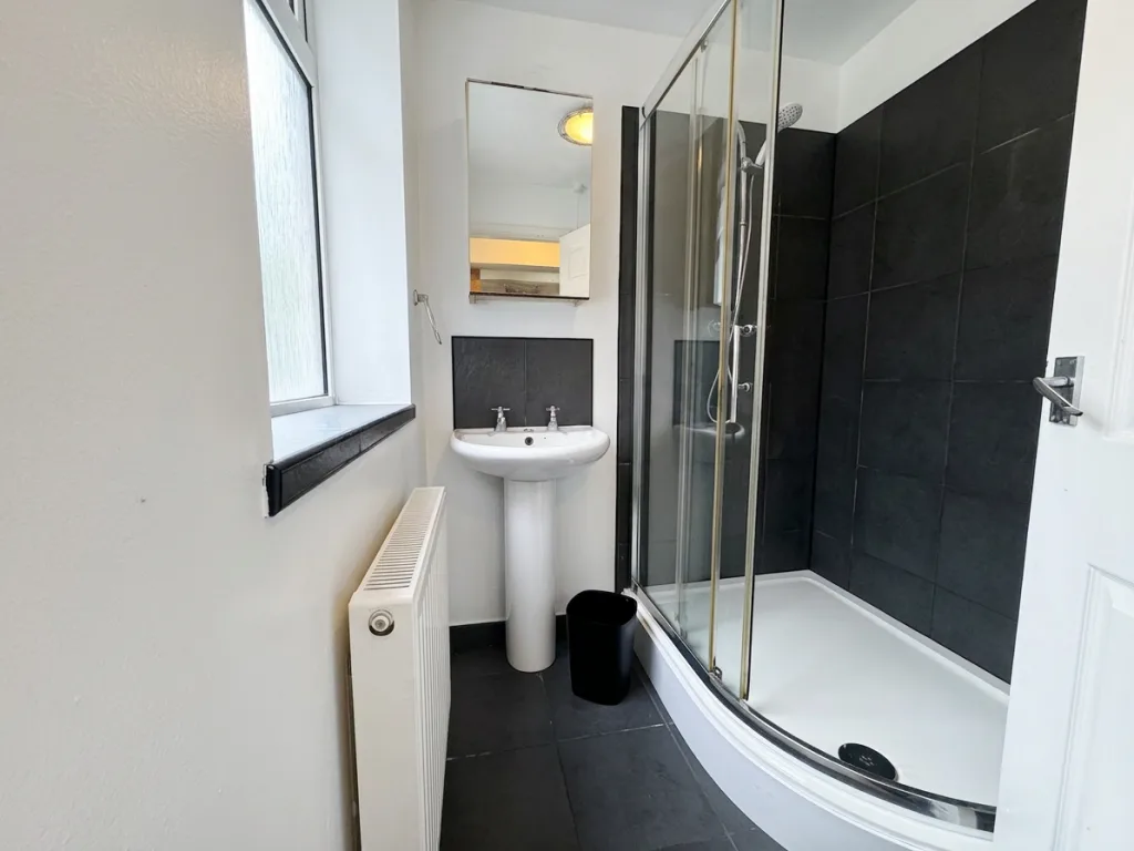 4 bedroom house for rent