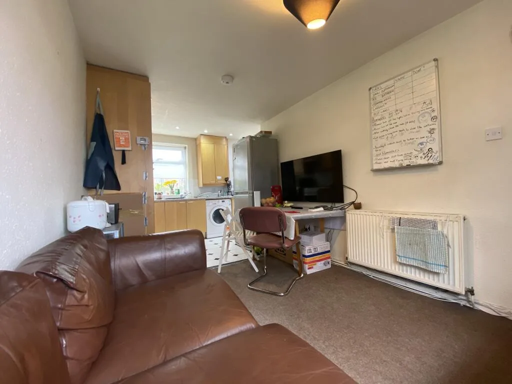 5 bedroom house for rent