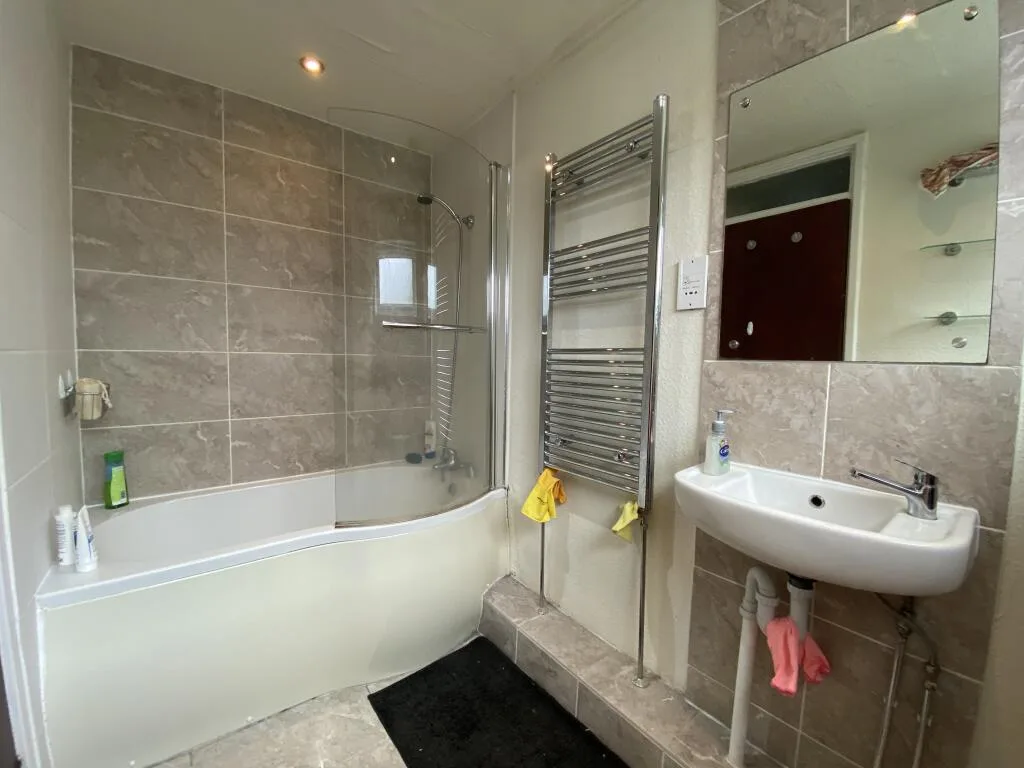 5 bedroom house for rent