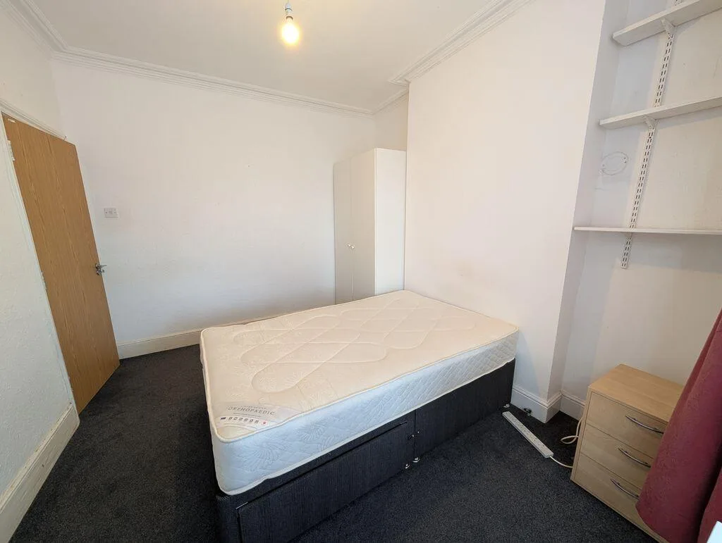 4 bedroom terraced house for rent