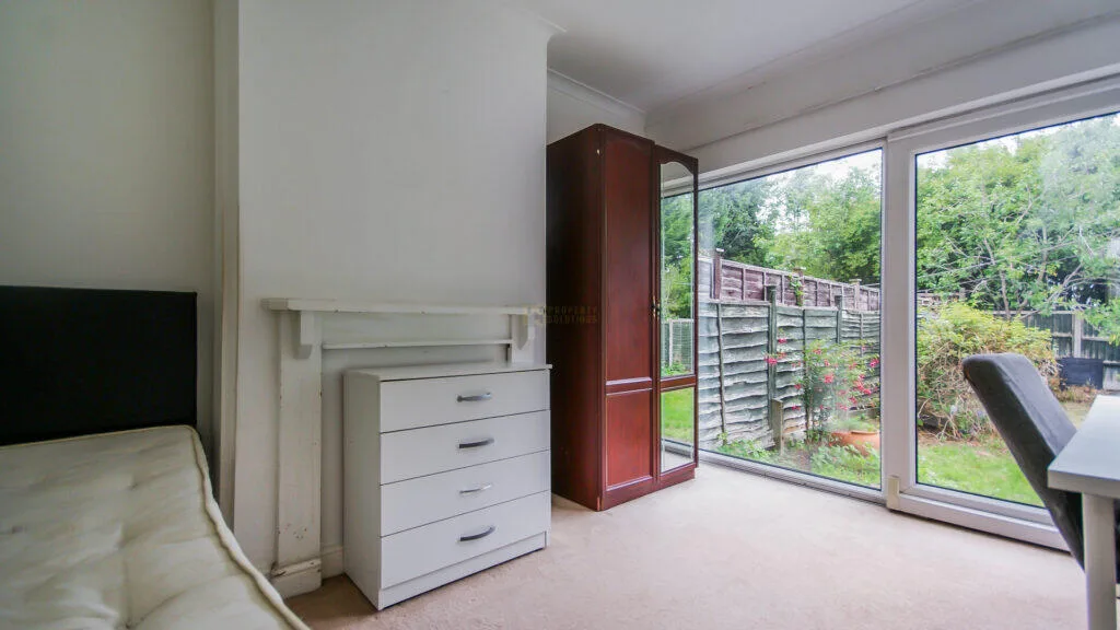 4 bedroom semi-detached house for rent