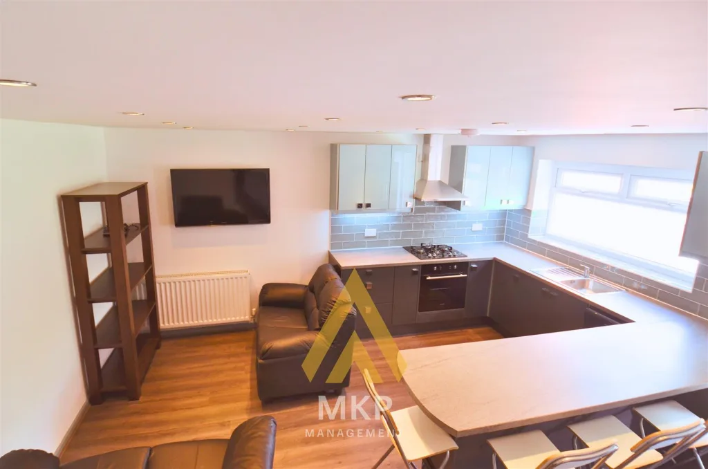 4 bedroom terraced house for rent