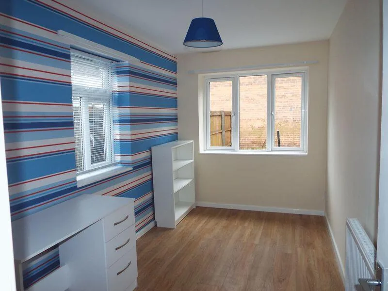5 bedroom terraced house for rent