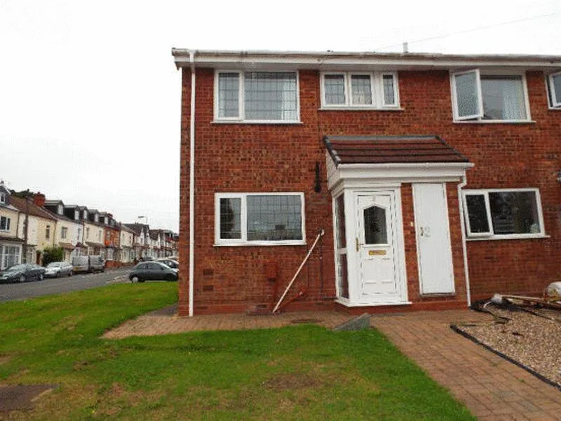 5 bedroom terraced house for rent
