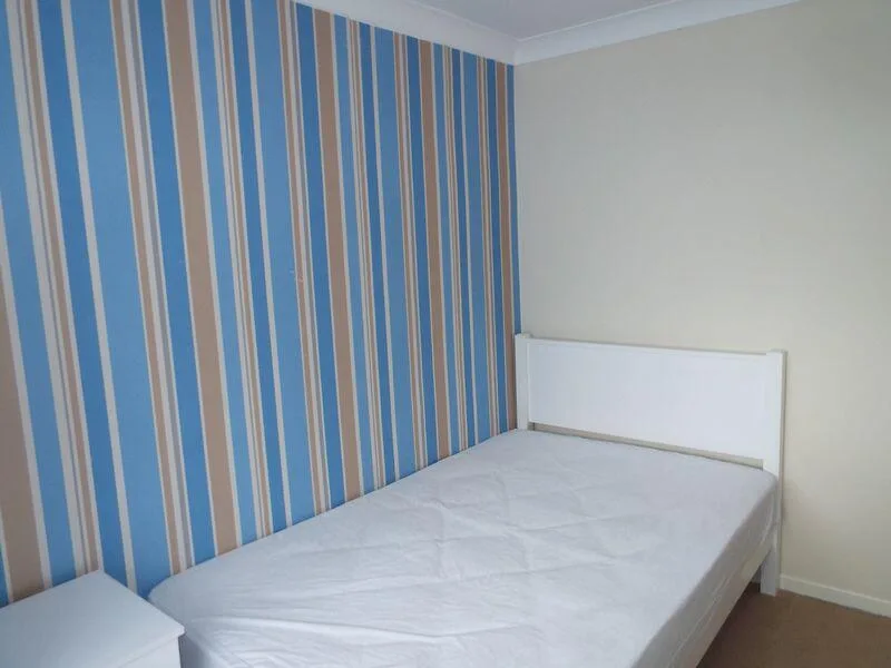 5 bedroom terraced house for rent