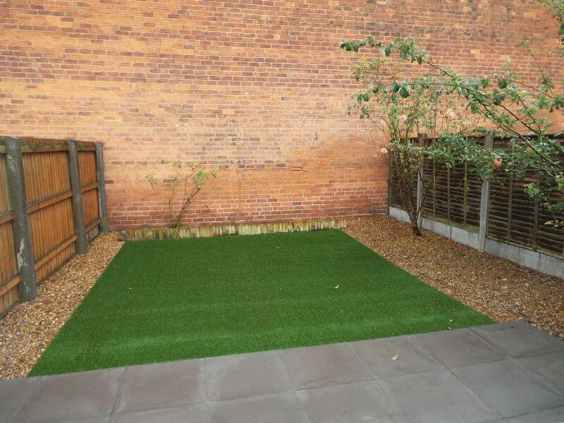 5 bedroom terraced house for rent