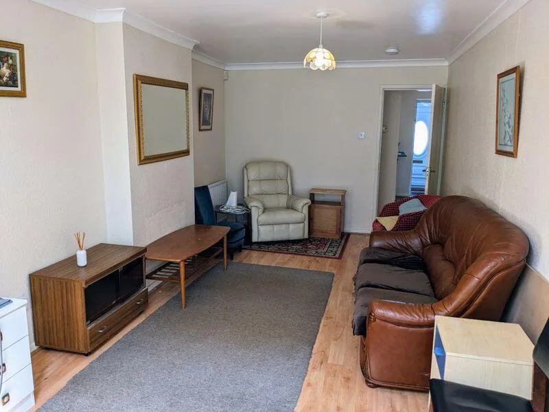 4 bedroom semi-detached house for rent