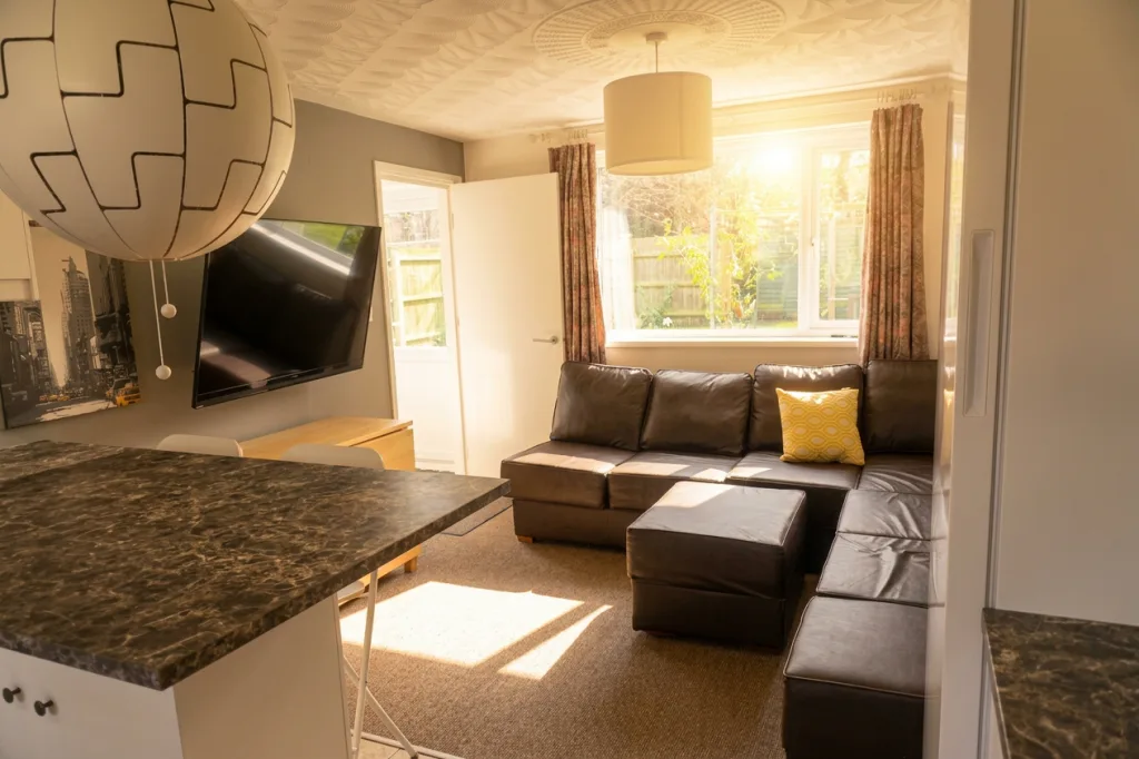 6 bedroom house for rent