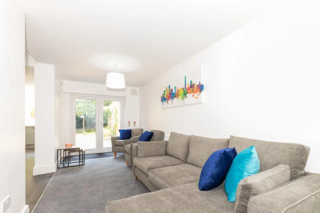 6 bedroom terraced house for rent