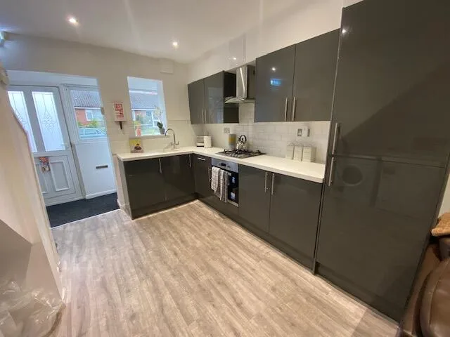 5 bedroom house for rent