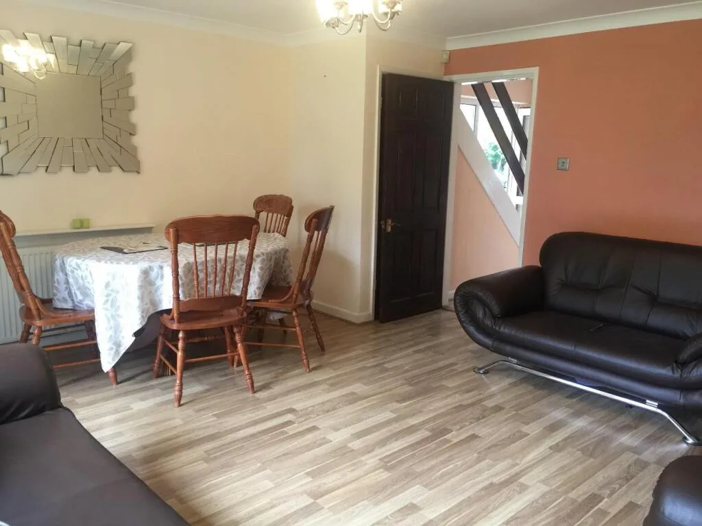 3 bedroom detached house for rent