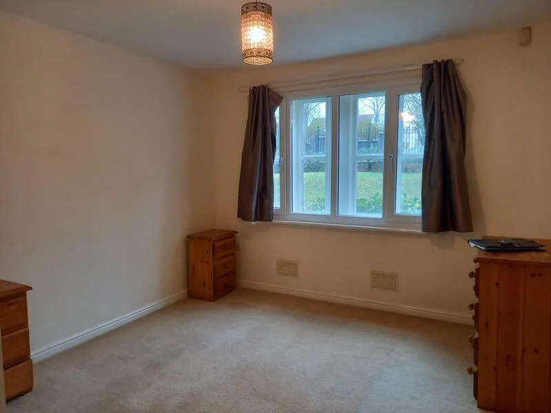 2 bedroom ground floor flat for rent