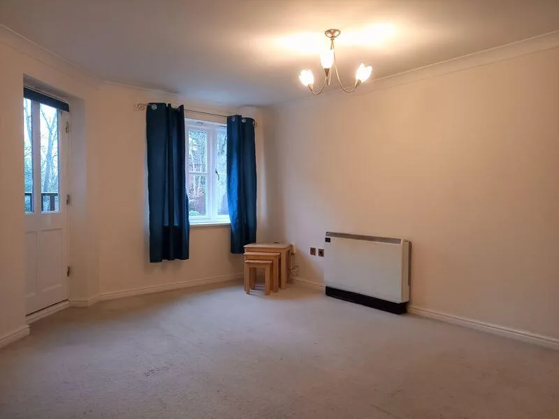 2 bedroom ground floor flat for rent
