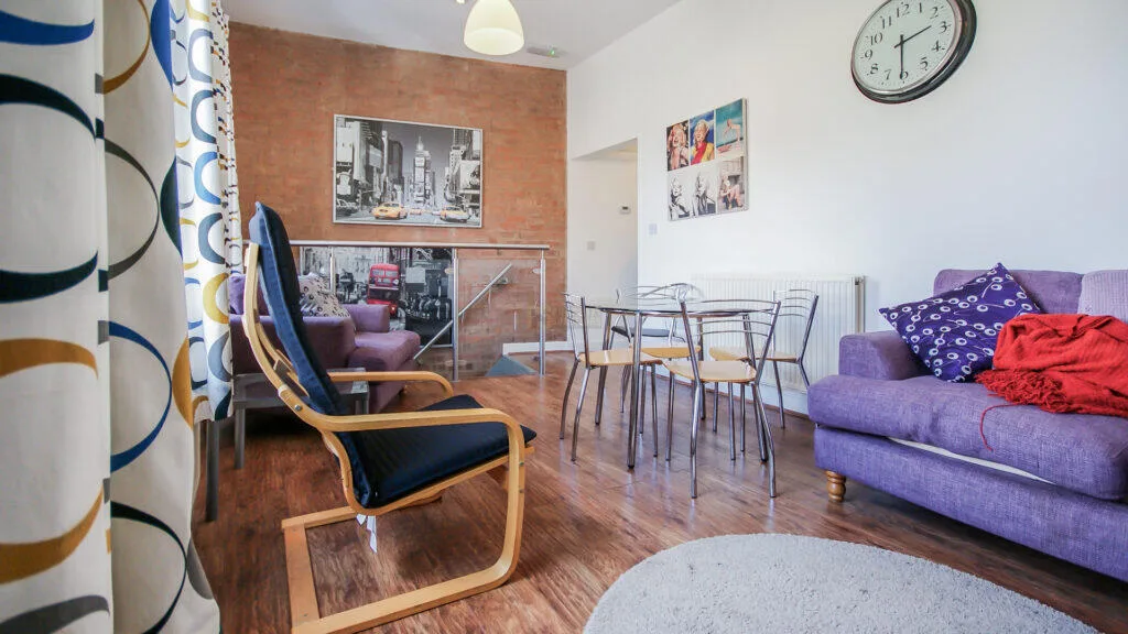 5 bedroom flat for rent