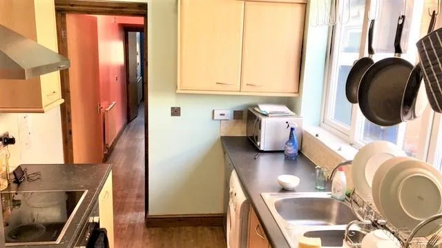 5 bedroom terraced house for rent