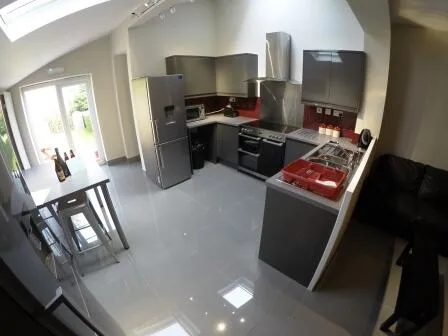 6 bedroom house for rent