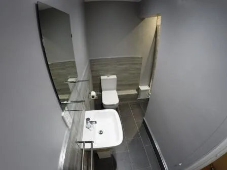 6 bedroom house for rent