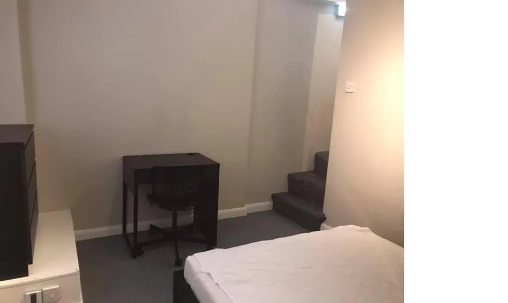6 bedroom house for rent
