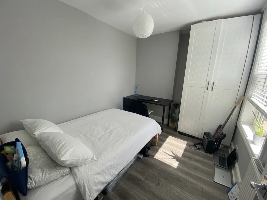 5 bedroom house for rent